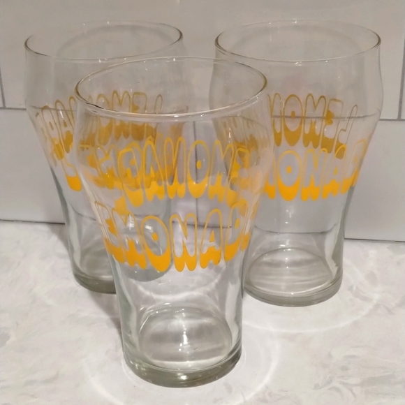 Vintage Oversized Lemonade Glasses 3 ๐ - Picture 1 of 4